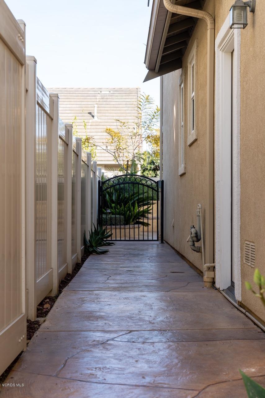 1282 Inca Drive Oxnard, CA 93030 - Photo 9 of 55 IMG_2936