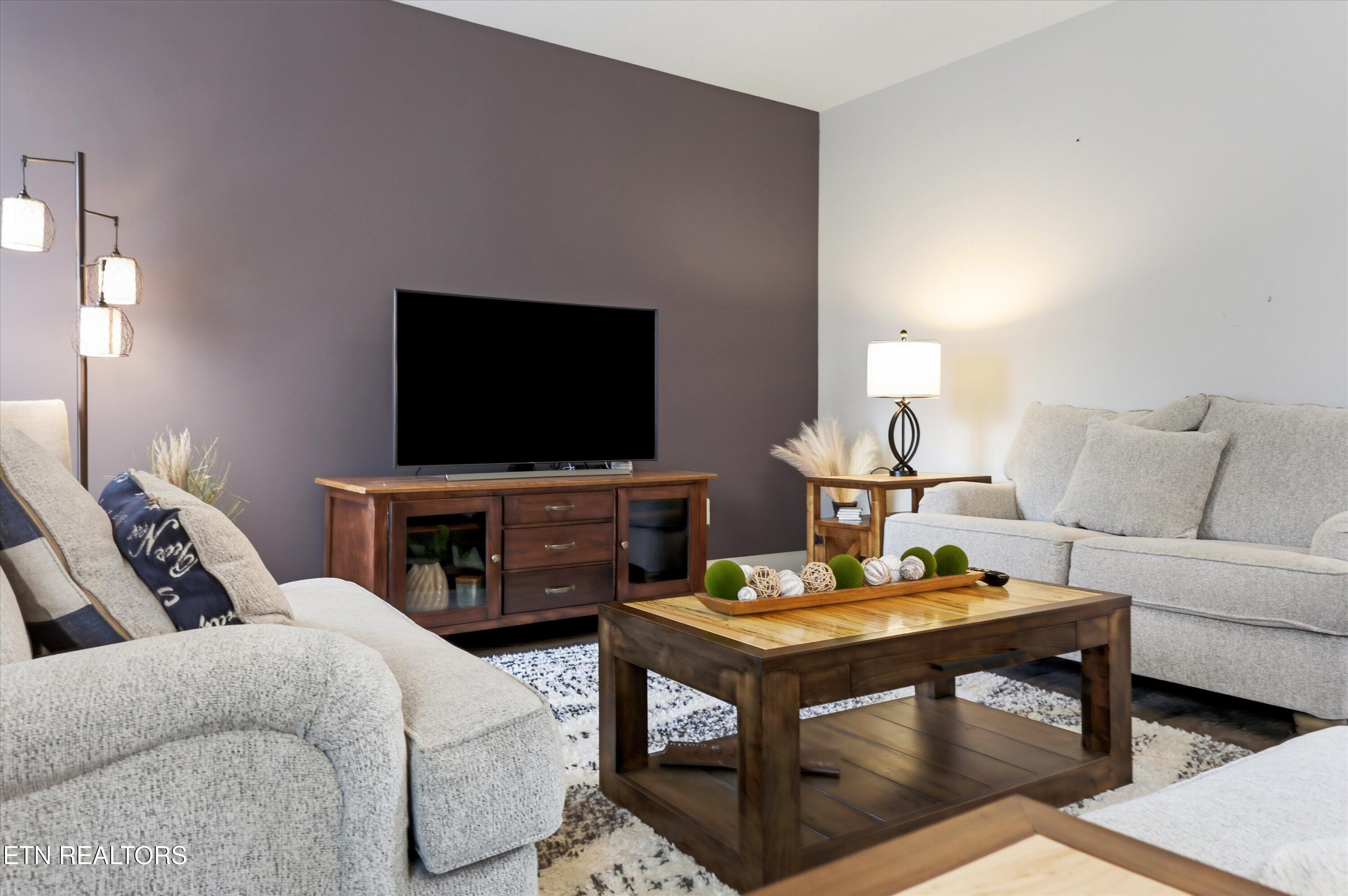 9332 Arlington Ridge Way Powell, TN 37849 - Photo 13 of 47 LIVING ROOM