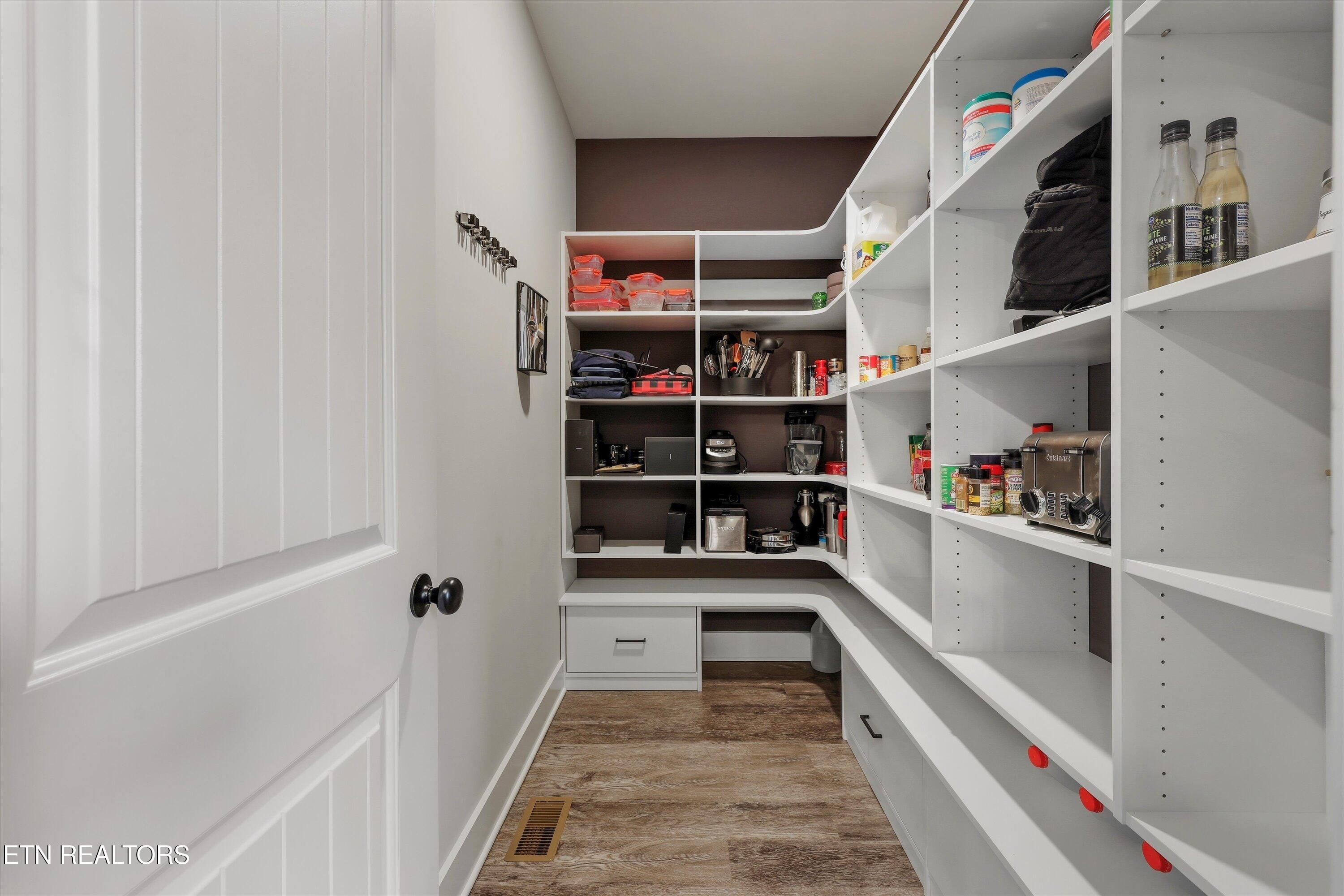 9332 Arlington Ridge Way Powell, TN 37849 - Photo 19 of 47 WALK-IN PANTRY