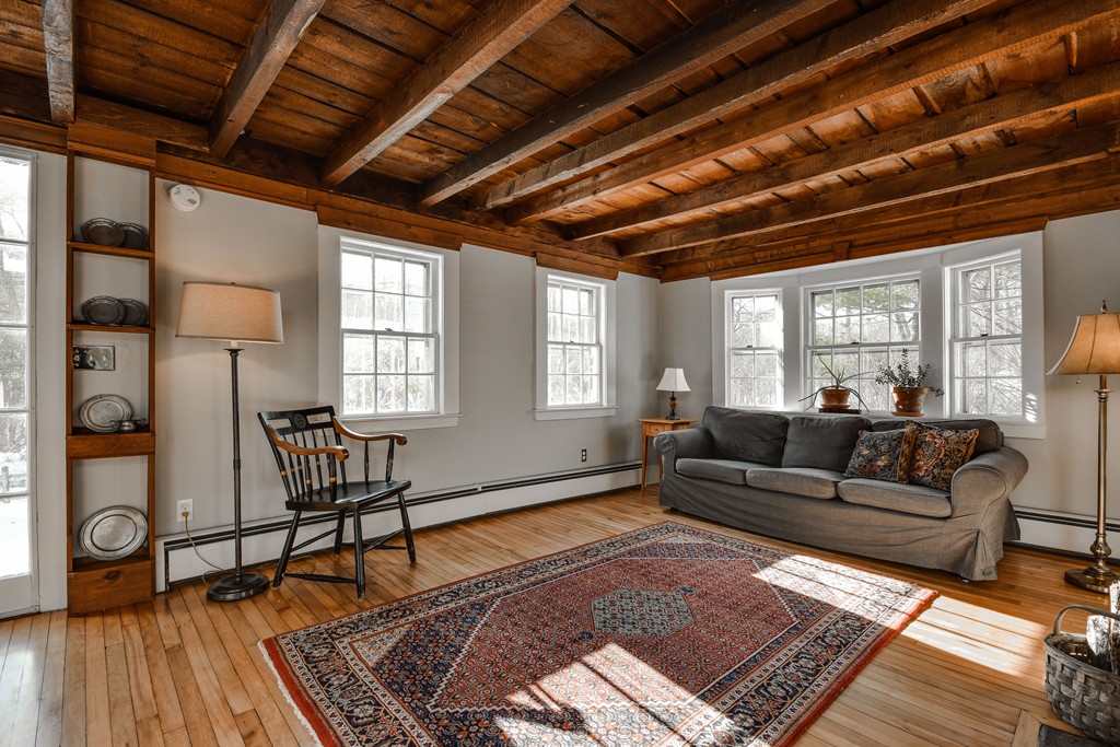 133 Parker Road Framingham, MA 01702 - Photo 2 of 28 Gallery Image 2