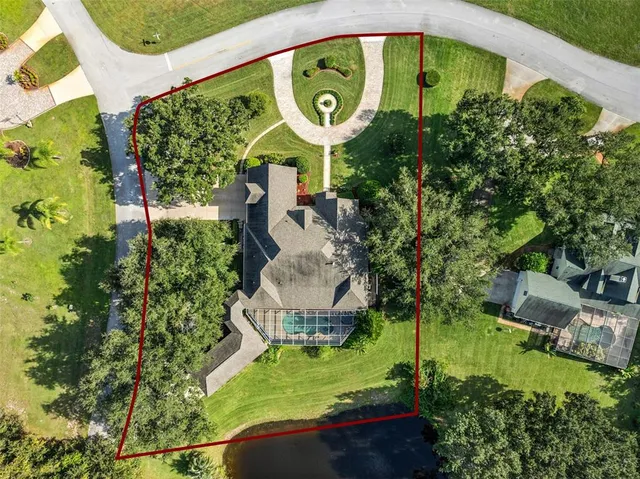 a view of a back yard of the house