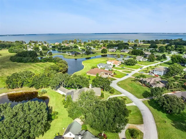 a view of building with outdoor space