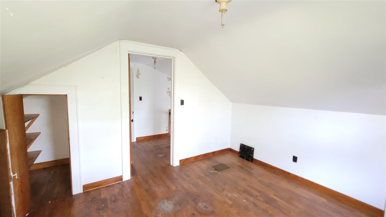 650 North New Lothrop Road Lennon, MI 48449 - Photo 19 of 23 50046786-18.JPG