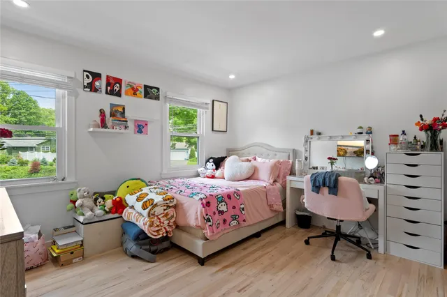 $995,000 | 1 Bennett Avenue, Huntington, NY 11746