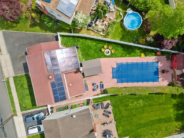 $995,000 | 1 Bennett Avenue, Huntington, NY 11746