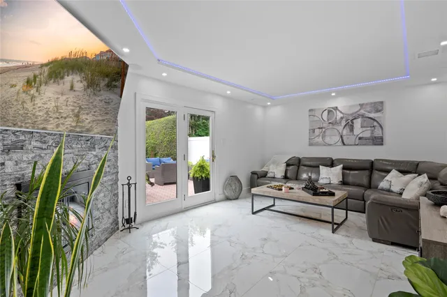 $995,000 | 1 Bennett Avenue, Huntington, NY 11746