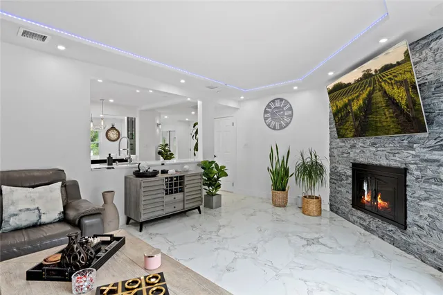 $995,000 | 1 Bennett Avenue, Huntington, NY 11746