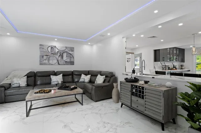 $995,000 | 1 Bennett Avenue, Huntington, NY 11746