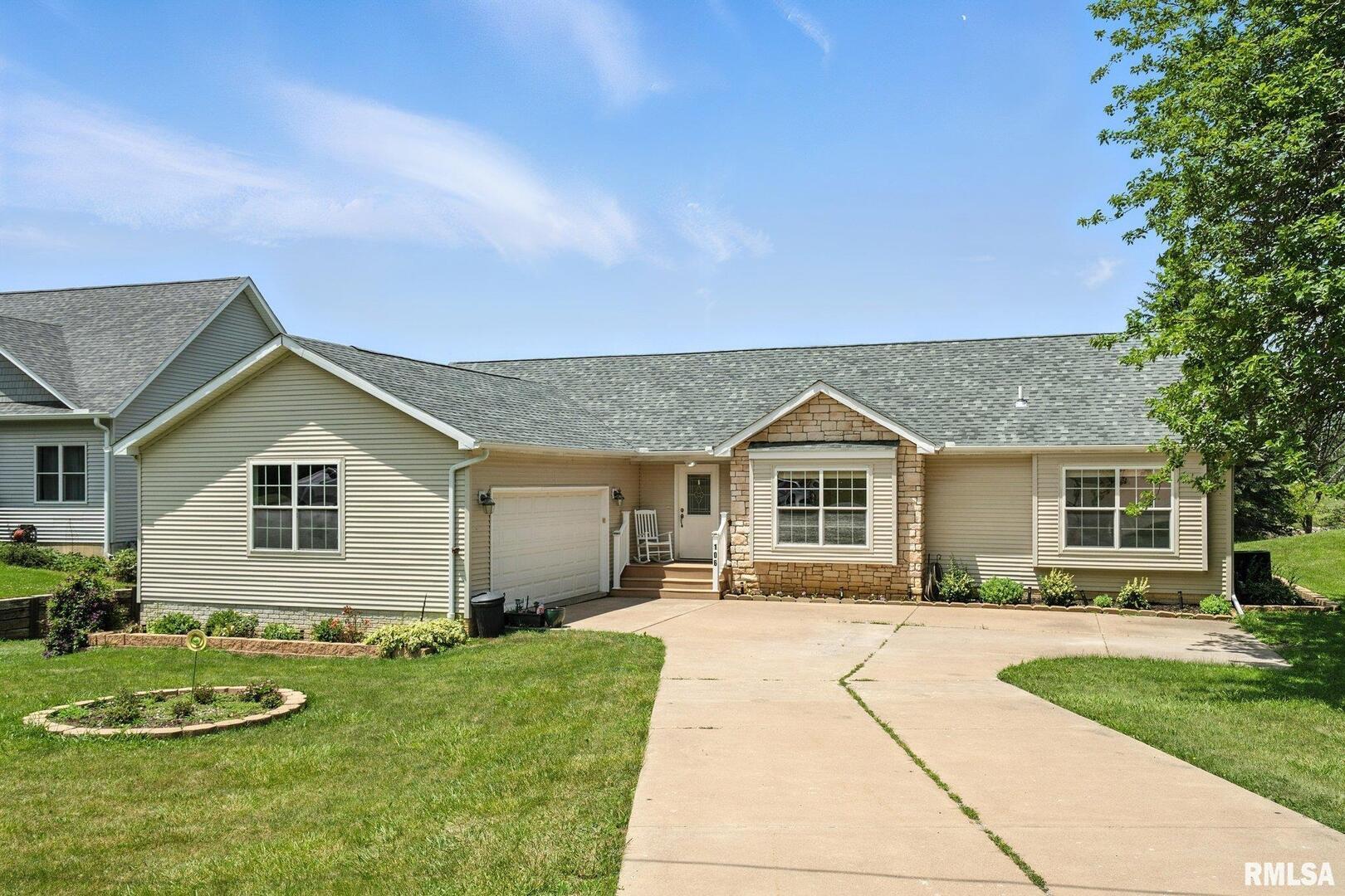 106 Valley View Drive Sherrard, IL 61281 - Photo 3 of 35 front view of a house with a yard