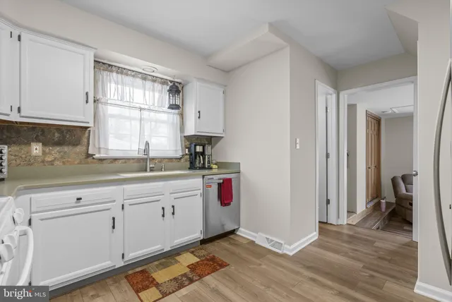 $449,999 | 94 Groveville Road, Trenton, NJ 08620