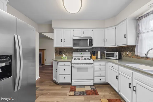 $449,999 | 94 Groveville Road, Trenton, NJ 08620