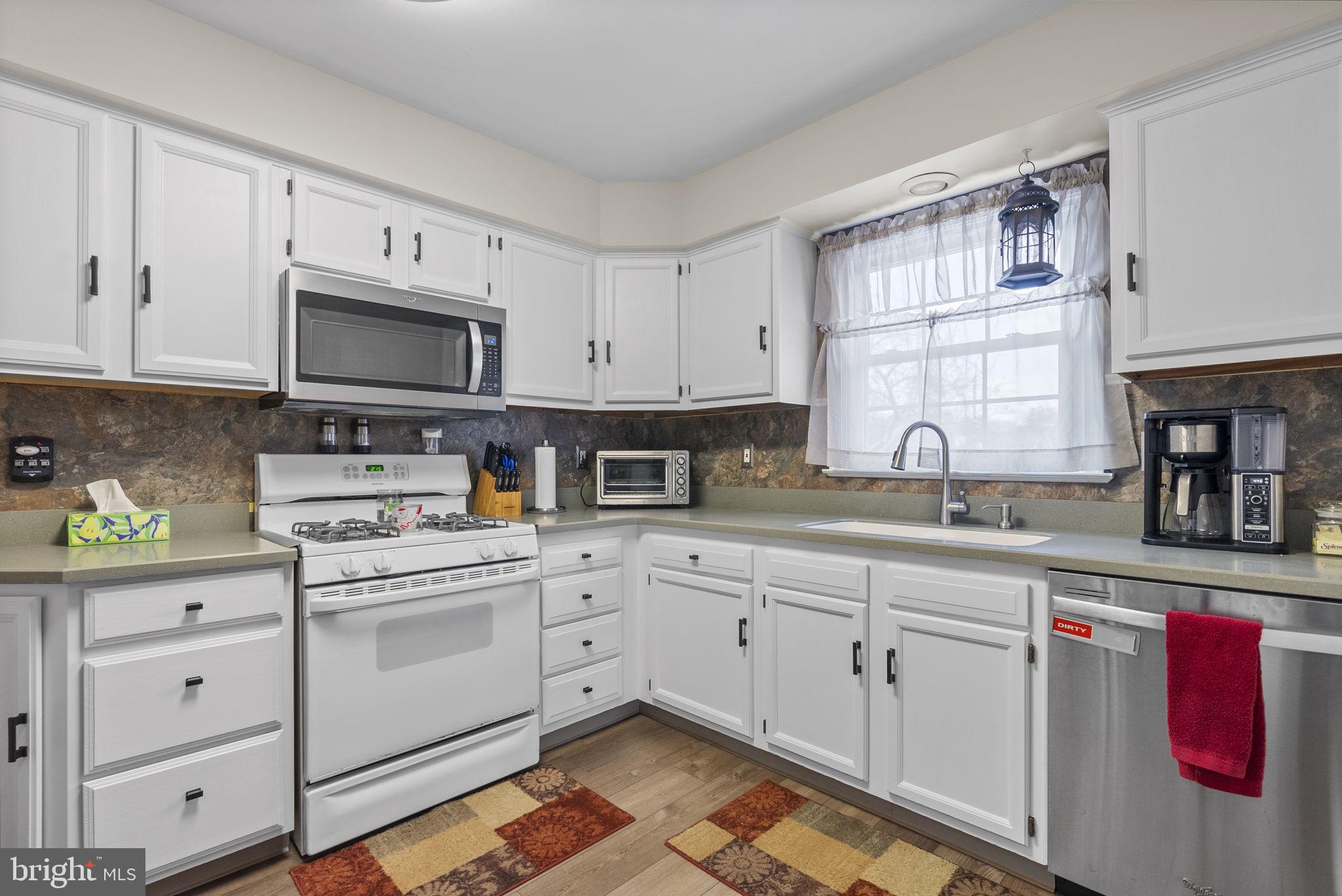 94 Groveville Road Trenton, NJ 08620 - Photo 16 of 32