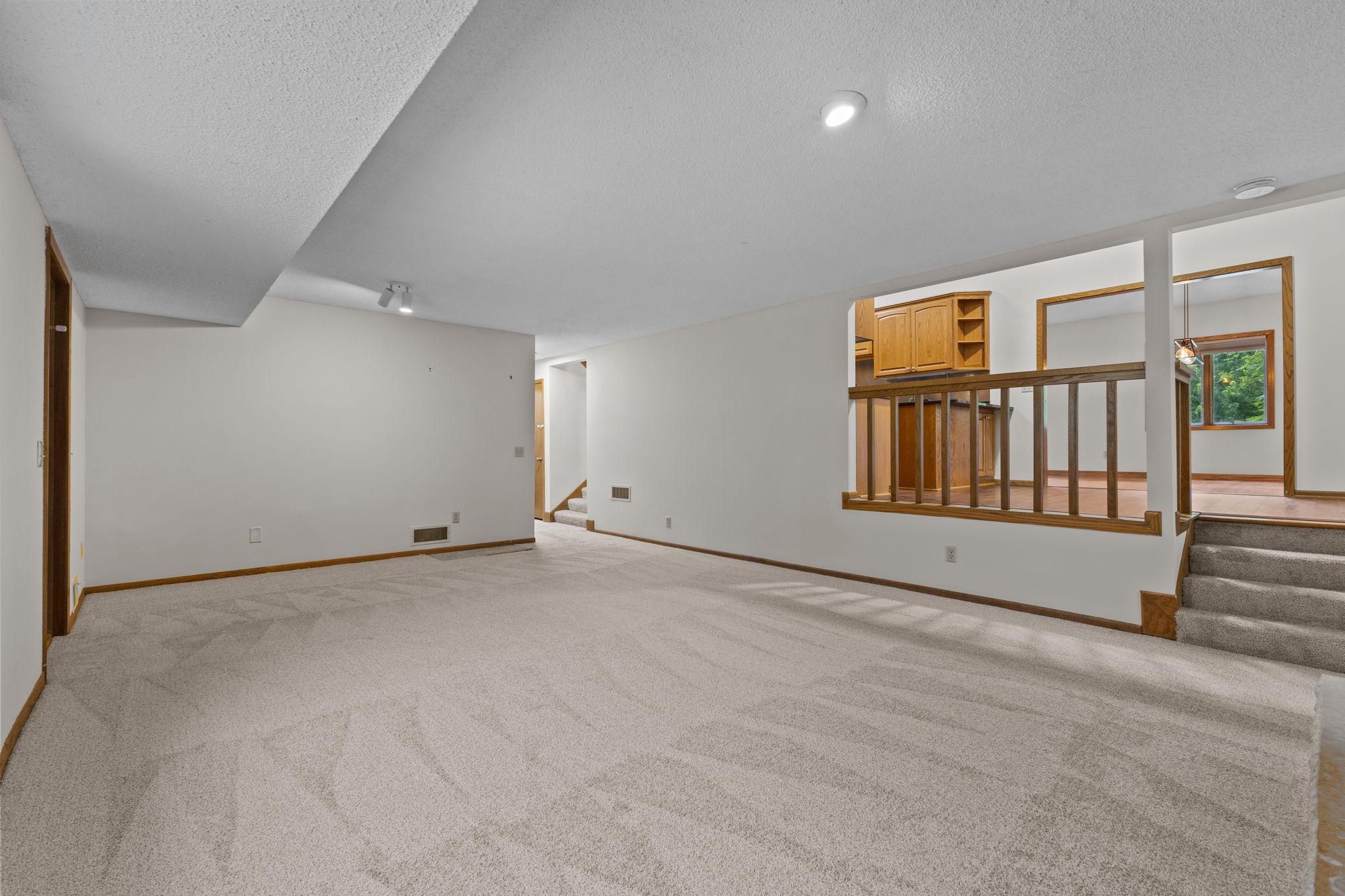 1306 Berry Ridge Road Eagan, MN 55123 - Photo 8 of 61