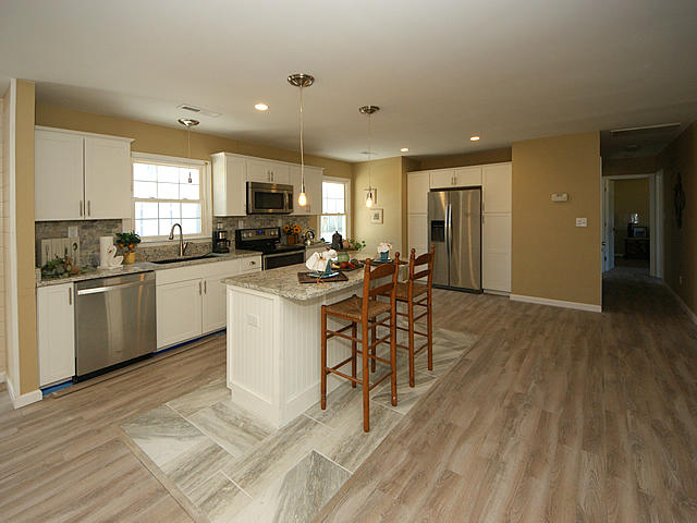 114 Marion Road Summerville, SC 29486 - Photo 5 of 30 05