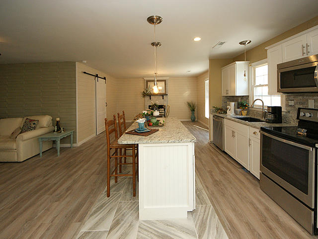 114 Marion Road Summerville, SC 29486 - Photo 6 of 30 06