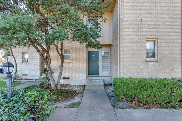 $132,500 | 954 South Weatherred Drive, Richardson, TX 75080