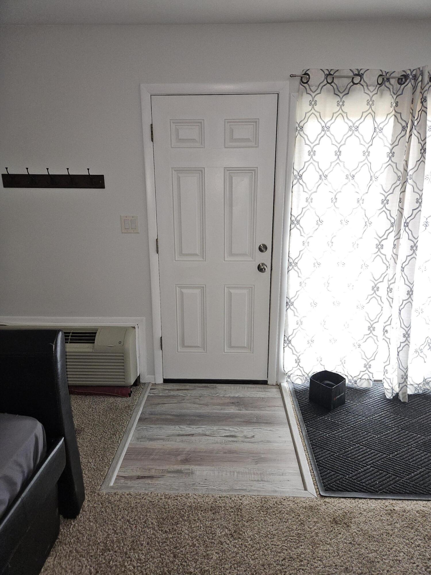 92 Red Chimney Road, Unit 3 Geneva, WI 53147 - Photo 10 of 41 Entry