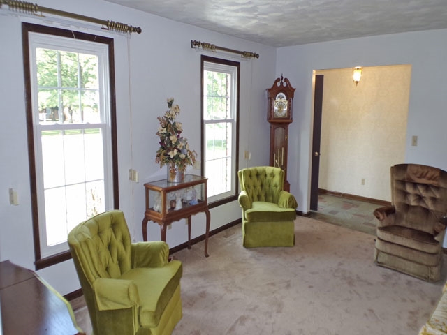 403 McKenney Road Vincennes, IN 47591 - Photo 4 of 23 Gallery Image 4