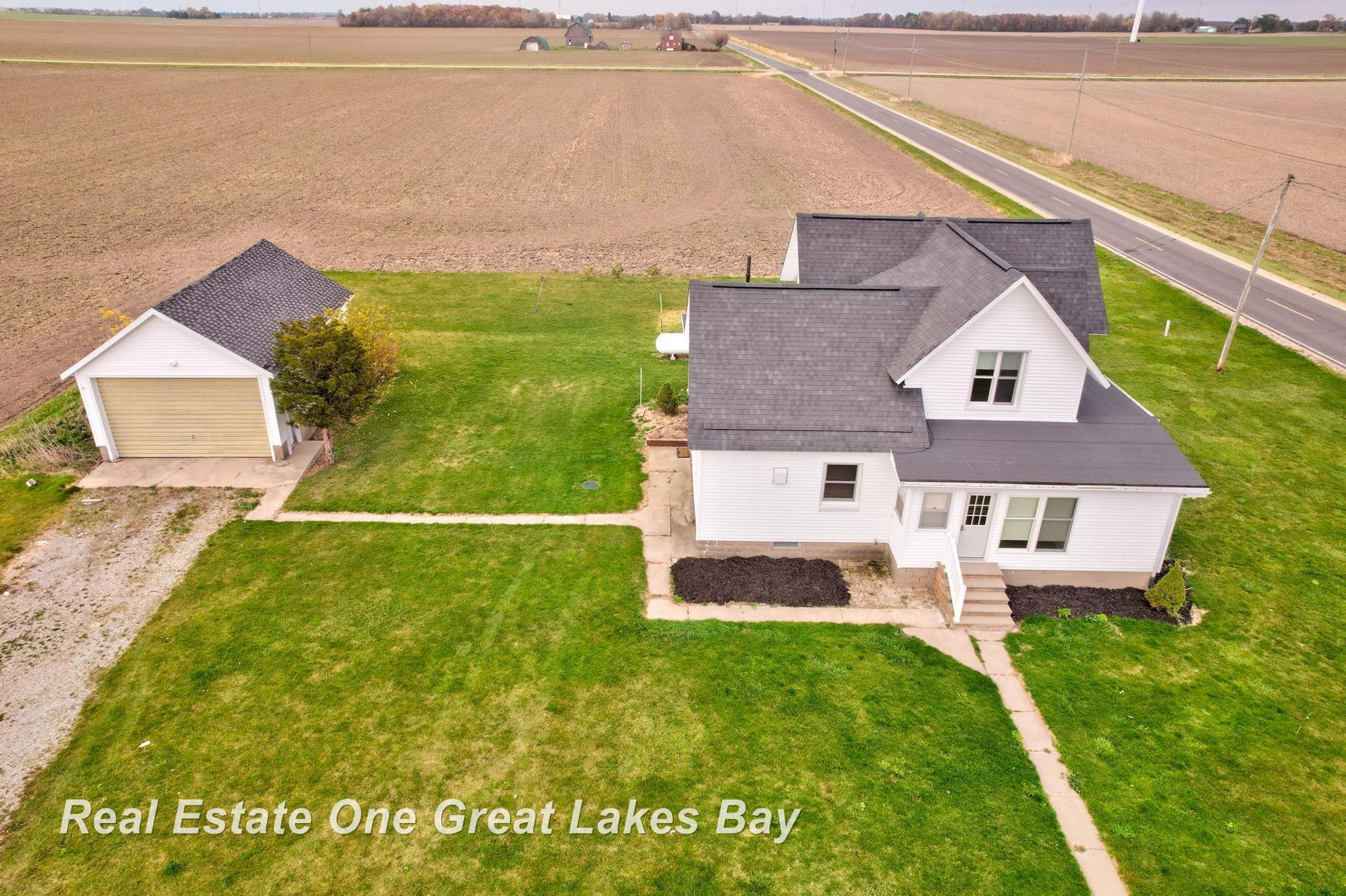 4060 Dickerson Road Akron, MI 48701 - Photo 48 of 62