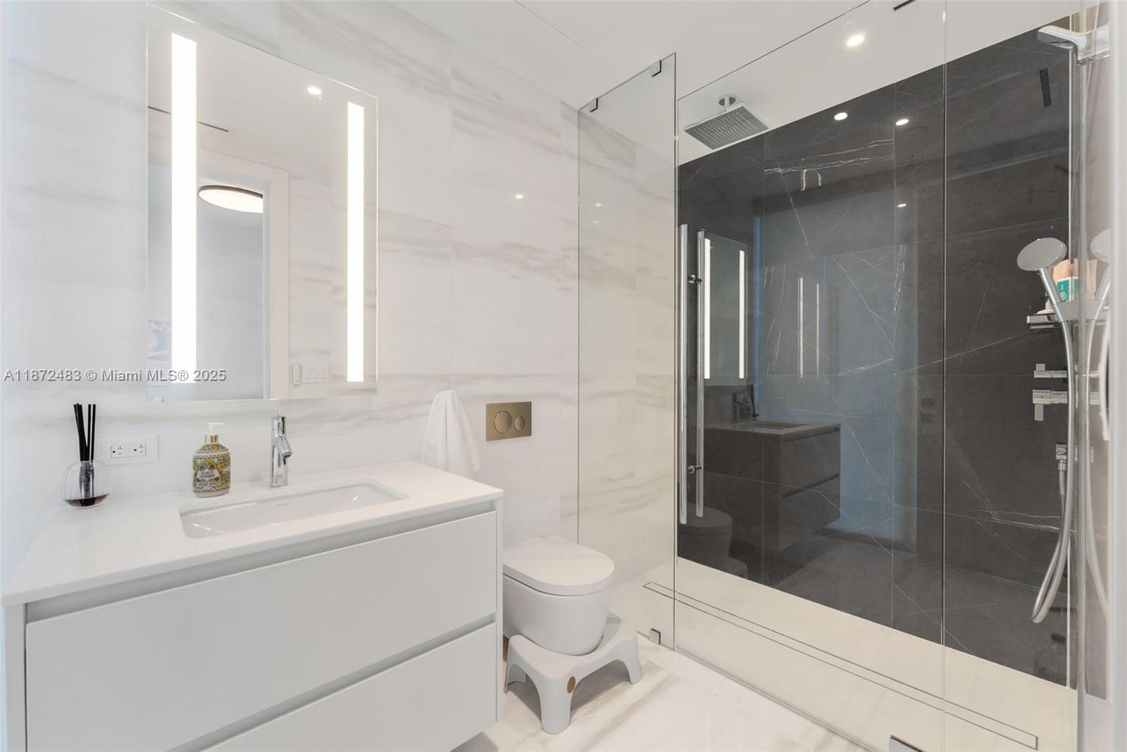 300 Biscayne Blvd Way, Unit 4104C Miami, FL 33131 - Photo 14 of 25