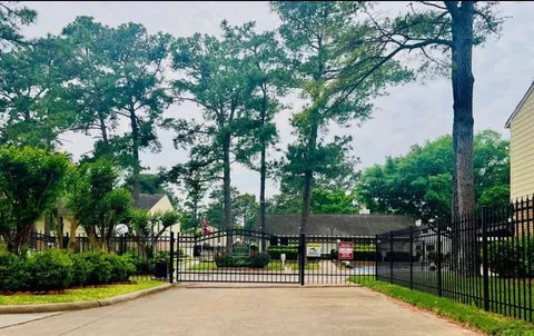 $152,500 | 14515 Wunderlich Drive, Unit 1413, Houston, TX 77069