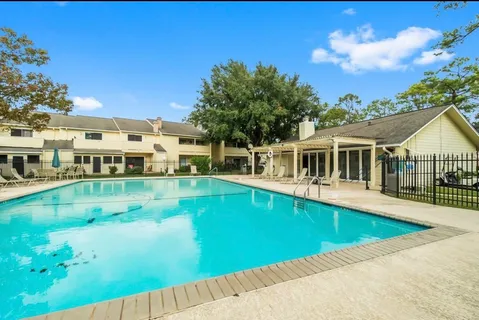 $152,500 | 14515 Wunderlich Drive, Unit 1413, Houston, TX 77069