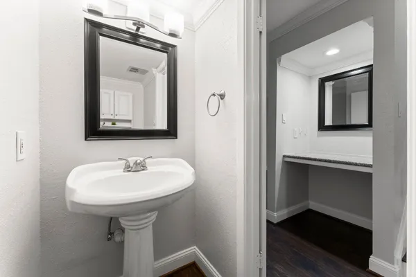 $152,500 | 14515 Wunderlich Drive, Unit 1413, Houston, TX 77069