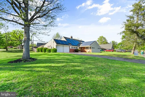 $474,900 | 18 Forsythia Drive South, Levittown, PA 19056