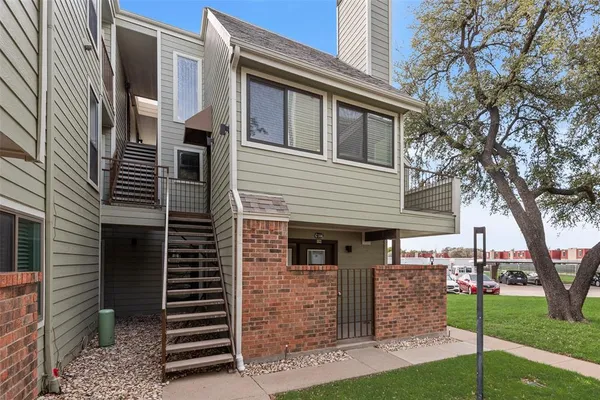 $199,900 | 3113 Sondra Drive, Unit 206, Fort Worth, TX 76107