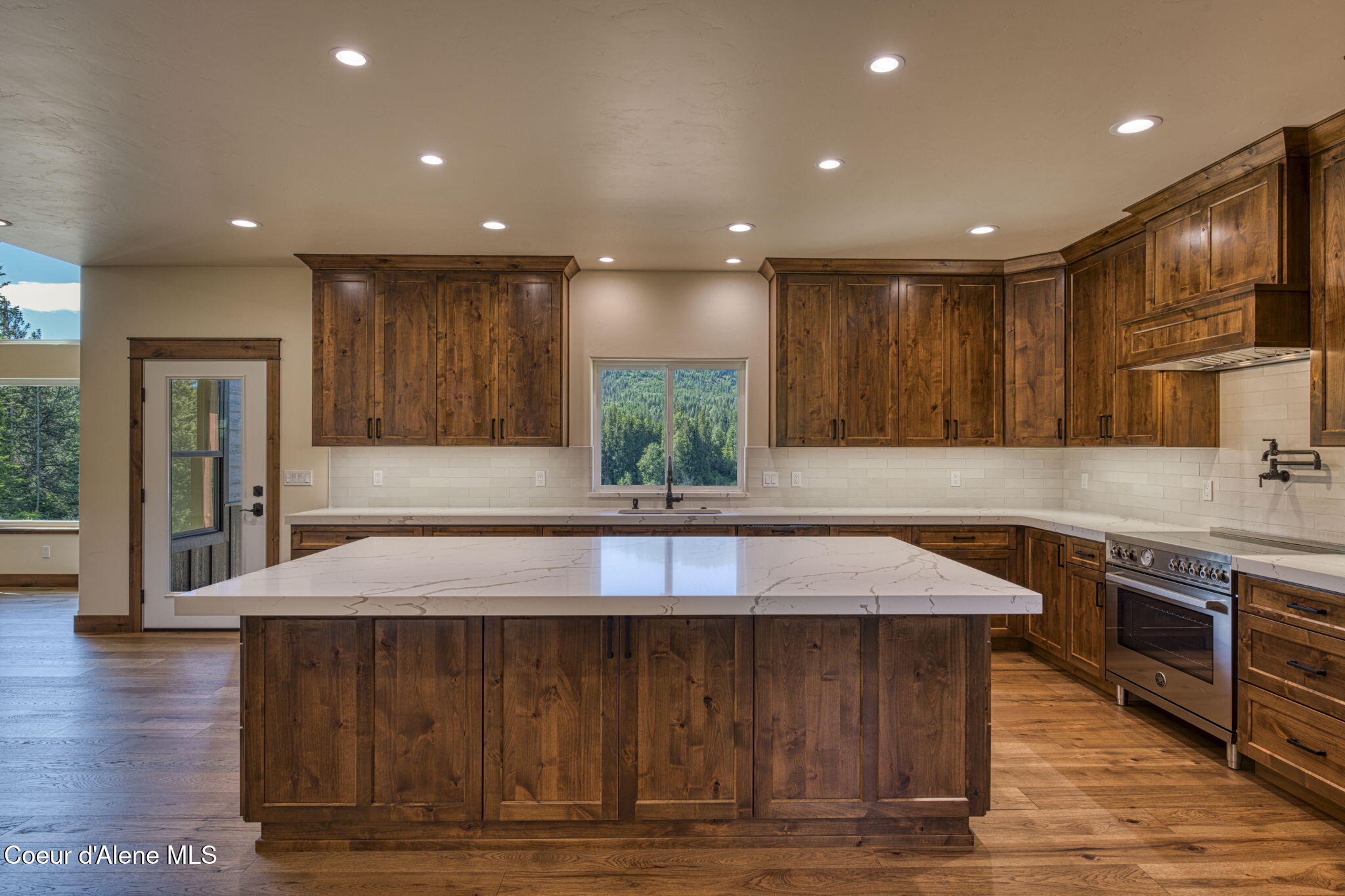 4450 Dufort Road Sagle, ID 83860 - Photo 13 of 81 Kitchen