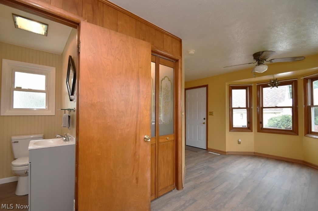 1352 Sunset Road Cleveland, OH 44124 - Photo 13 of 34