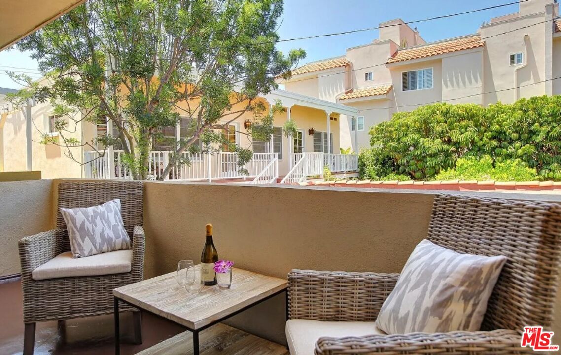 852 17th Street, Unit 3 Santa Monica, CA 90403 - Photo 6 of 8 a view of outdoor space yard and patio