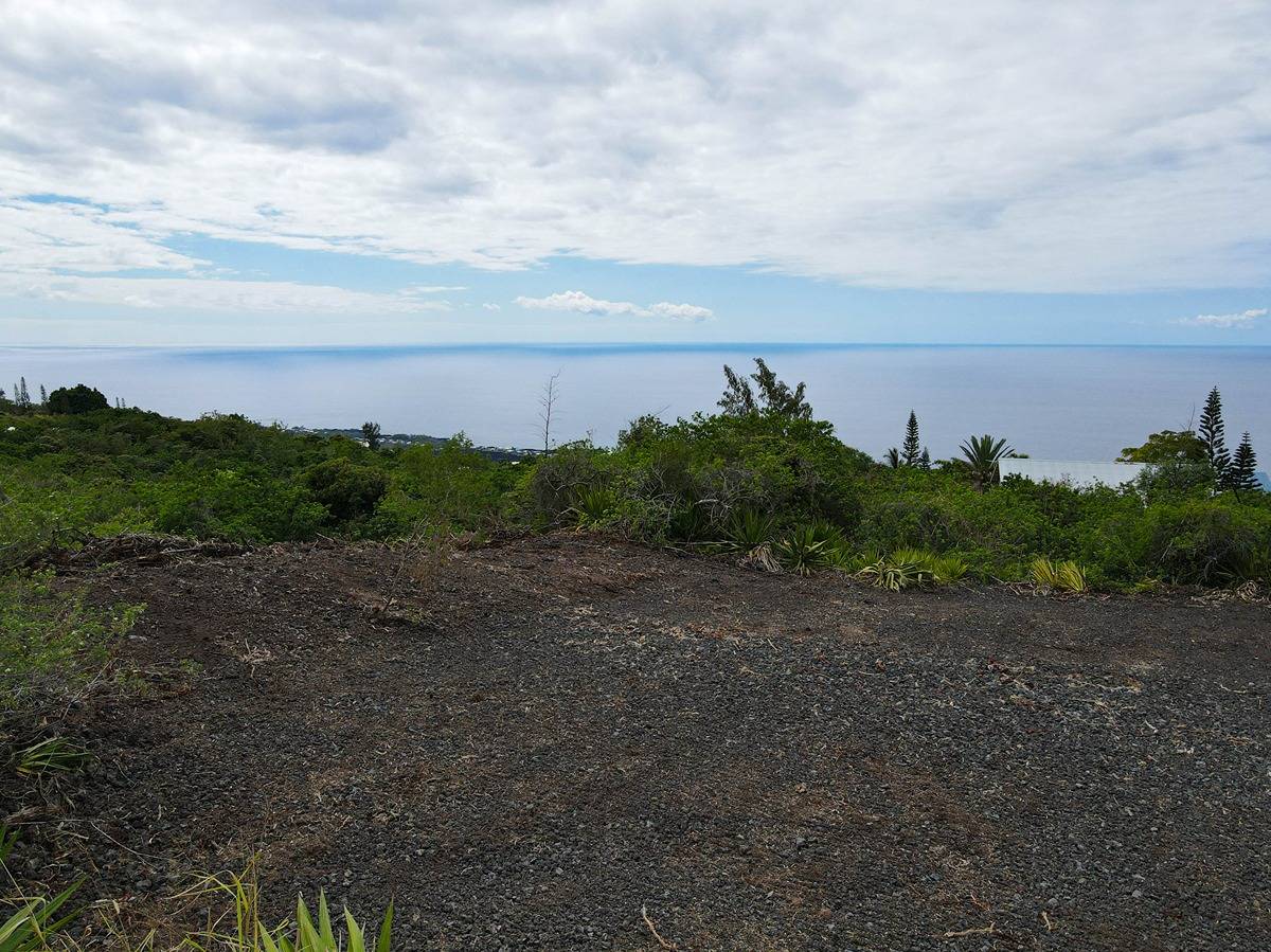 19 Milolii Road, Unit 19 Captain Cook, HI 96704 - Photo 1 of 18 a view of a field with beach
