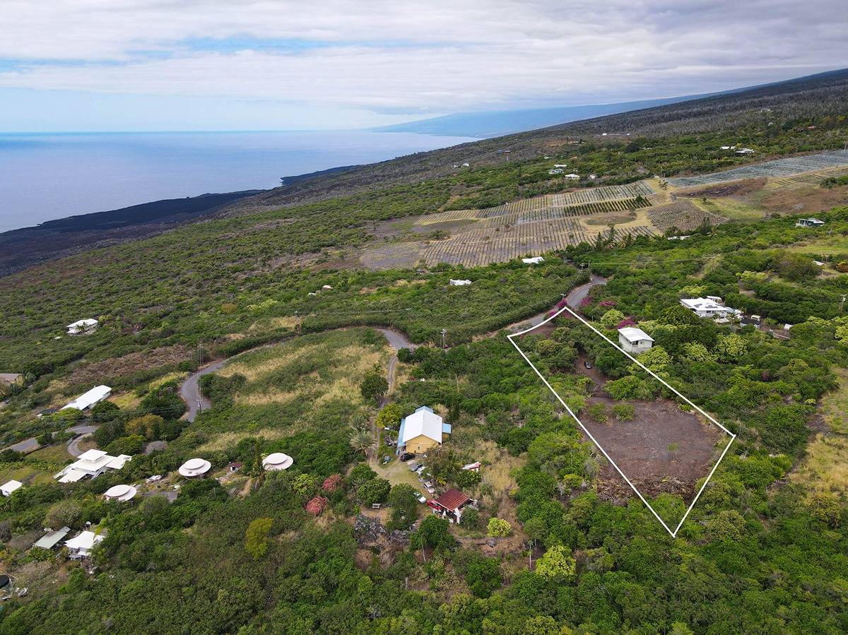 19 Milolii Road, Unit 19 Captain Cook, HI 96704 - Photo 14 of 18 a picture of city view