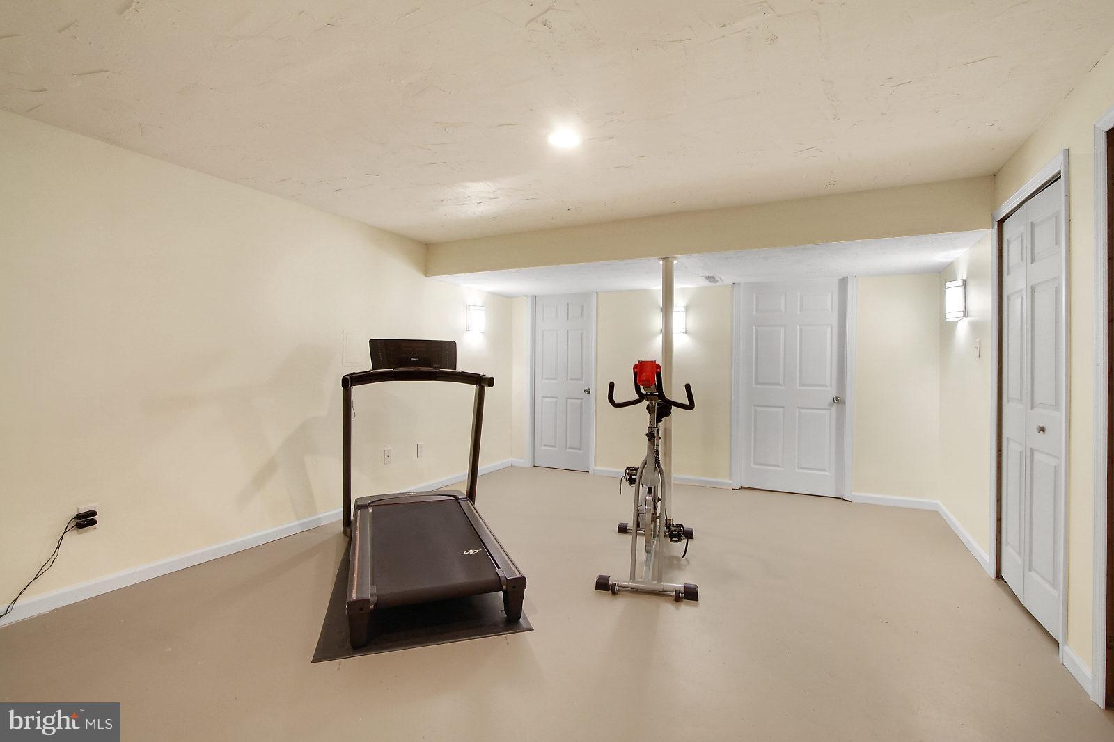 1210 Saddleback Road York, PA 17408 - Photo 22 of 27 Gallery Image 22