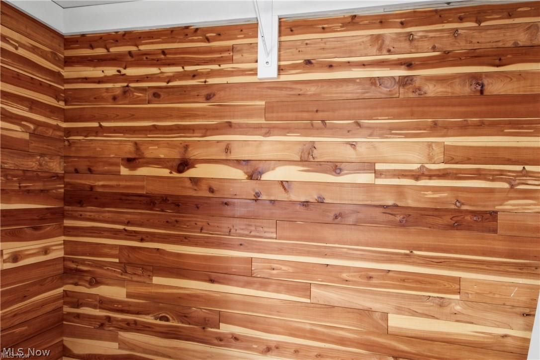 1175 East Calla Road, Unit B103 Youngstown, OH 44514 - Photo 21 of 30 Primary Cedar Closet
