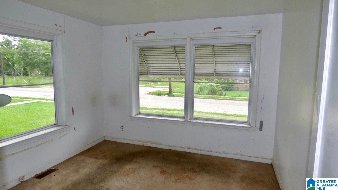 605 27th Street Southwest Birmingham, AL 35211 - Photo 5 of 7