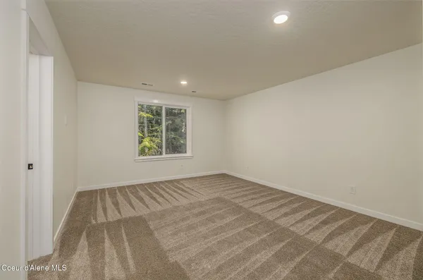 $925,000 | 240 Brown Bear Drive, Nordman, ID 83848