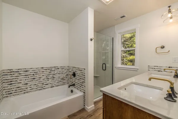 $925,000 | 240 Brown Bear Drive, Nordman, ID 83848