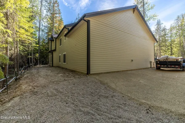$925,000 | 240 Brown Bear Drive, Nordman, ID 83848