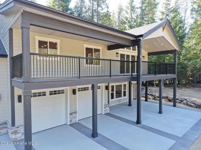 $899,900 | 240 Brown Bear Drive, Nordman, ID 83848