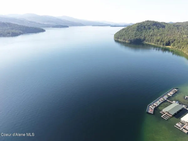 $925,000 | 240 Brown Bear Drive, Nordman, ID 83848