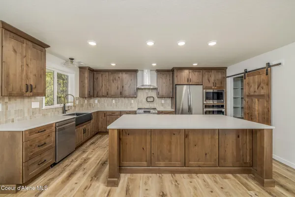 $925,000 | 240 Brown Bear Drive, Nordman, ID 83848