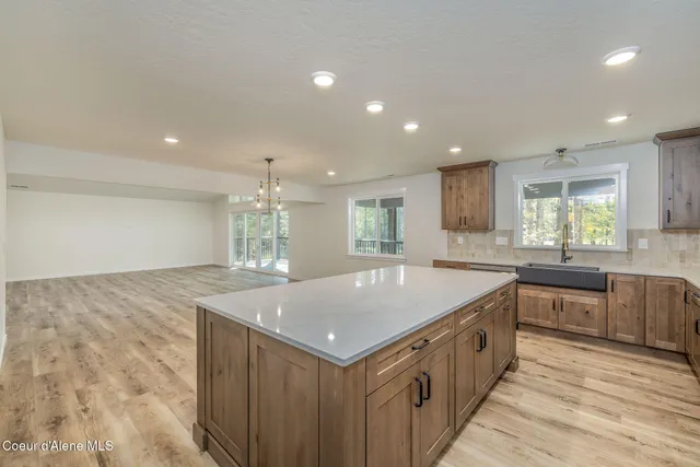 $899,900 | 240 Brown Bear Drive, Nordman, ID 83848