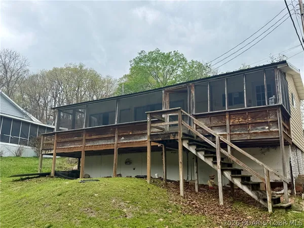 $275,000 | 44 H And A Lane, Roach, MO 65787