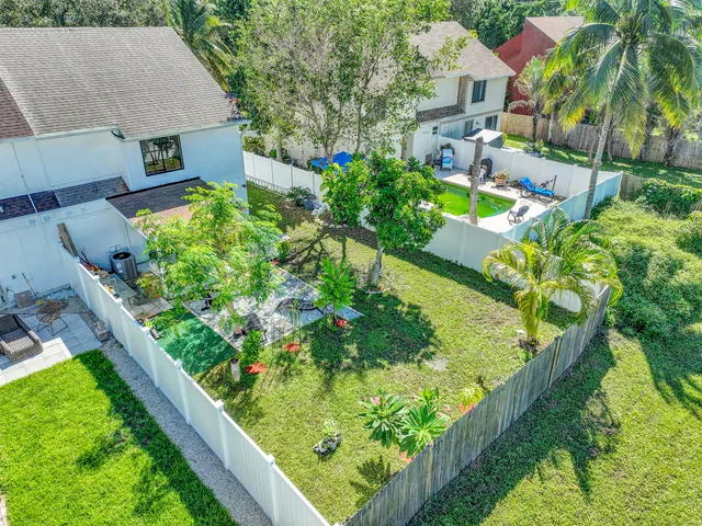 $389,500 | 9056 Green Meadows Way, Palm Beach Gardens, FL 33418