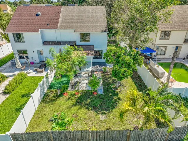 $389,500 | 9056 Green Meadows Way, Palm Beach Gardens, FL 33418