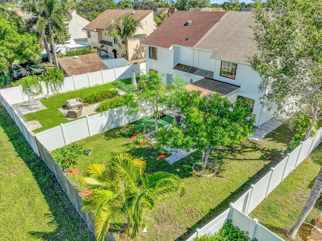 $389,500 | 9056 Green Meadows Way, Palm Beach Gardens, FL 33418