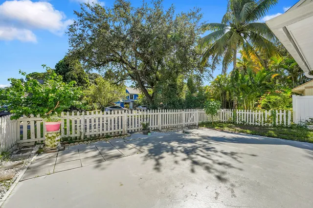 $389,500 | 9056 Green Meadows Way, Palm Beach Gardens, FL 33418