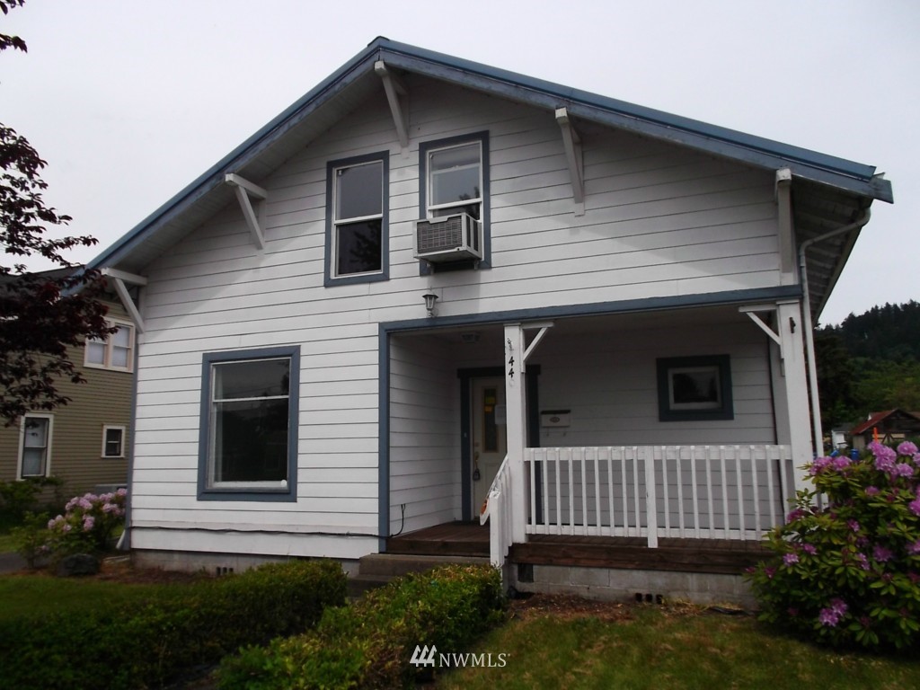 440 Southwest Cascade Avenue Chehalis, WA 98532 - Photo 3 of 15 Gallery Image 3